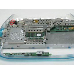 Замена защитного экрана от электромагнитных помех iBook G3